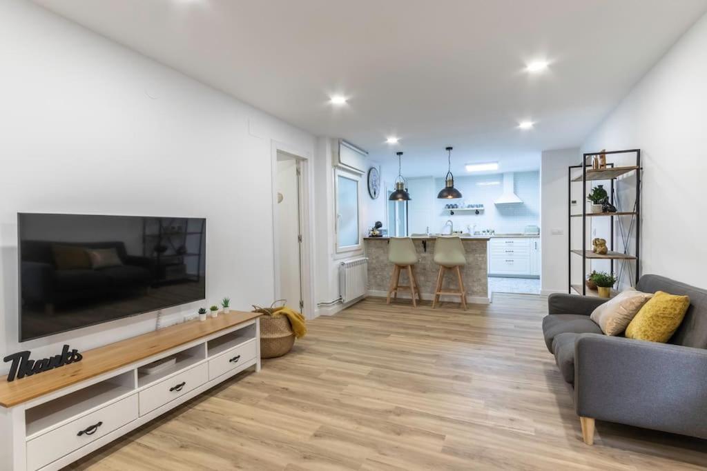 Apt In The Old Town With Cool Terrace!! Private Parking Bilbao Exteriér fotografie